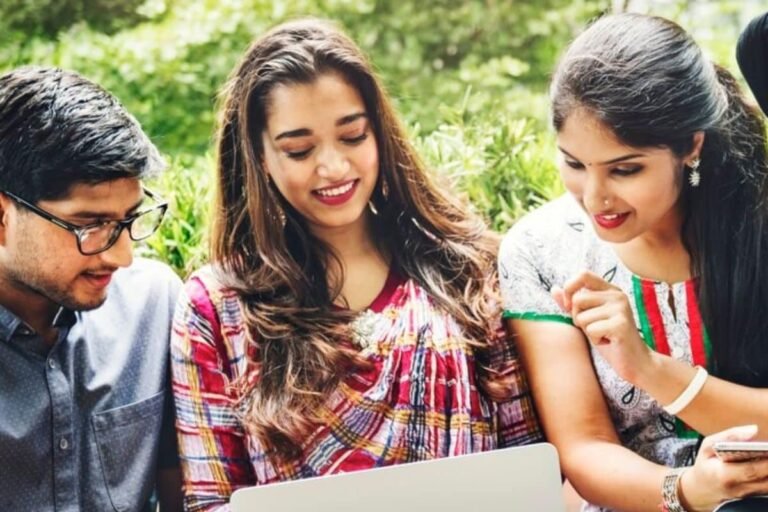 उत्‍तराखंड बोर्ड 12वीं में अनुष्‍का राणा बनी टॉपर, चेक करें रिजल्‍ट