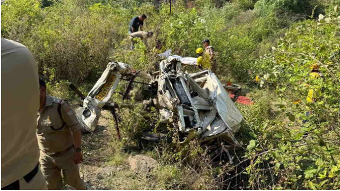 Tehri Accident: चंबा-कोटी कॉलोनी मार्ग पर दर्दनाक हादसा, खाई में गिरा वाहन, 8 लोगों की मौत